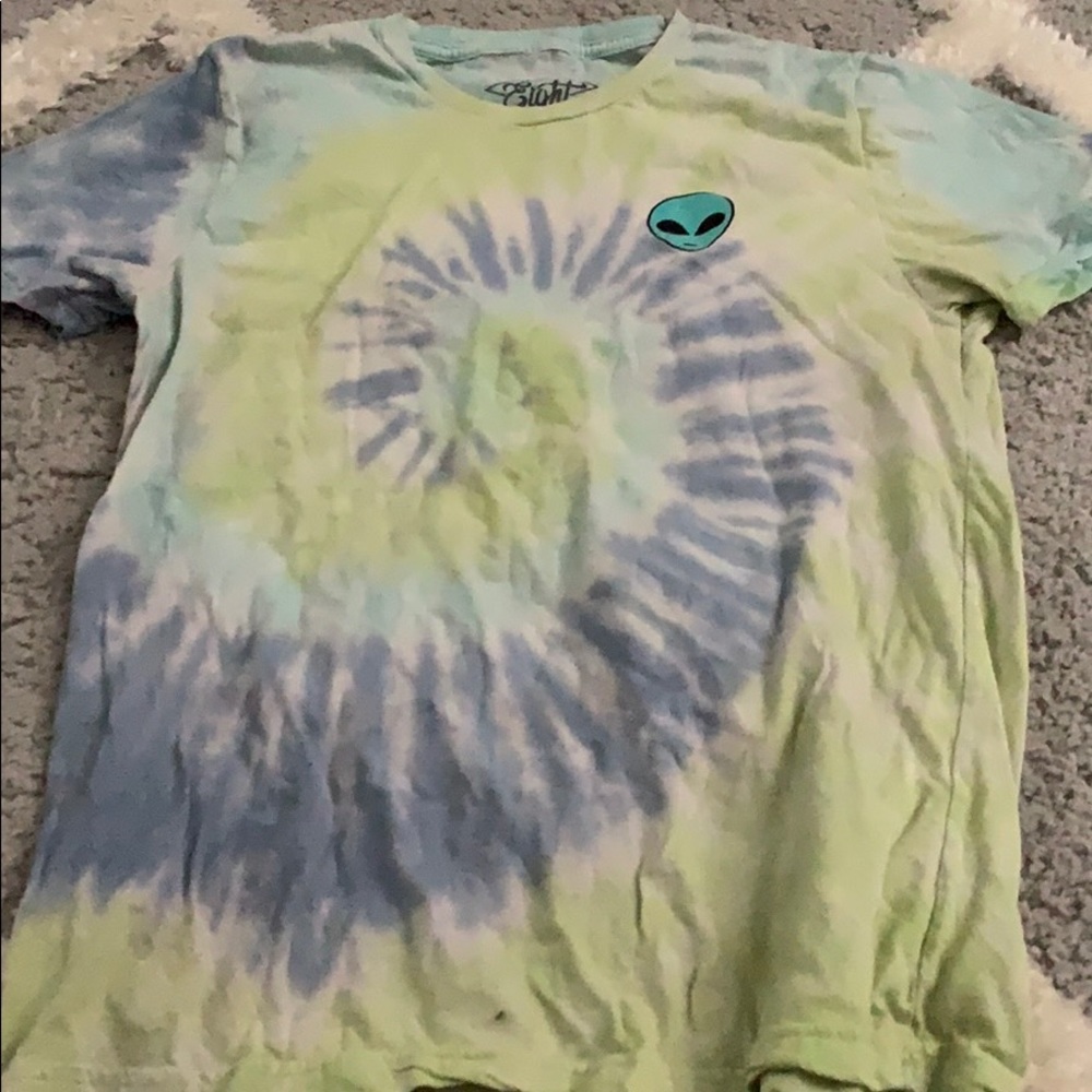 Alien themed t shirt